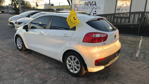 2017 Kia Rio 5-Door LX