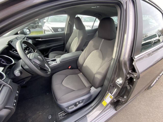 2024 Toyota Camry Hybrid LE