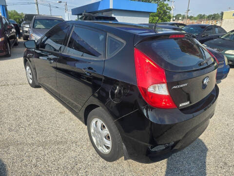 2012 Hyundai Accent GS