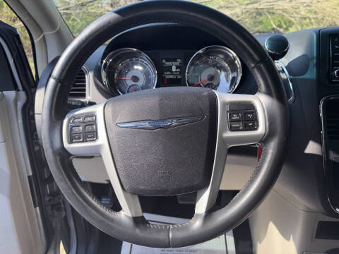 2014 Chrysler Town and Country Touring