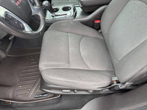 2016 GMC Acadia SLE-2