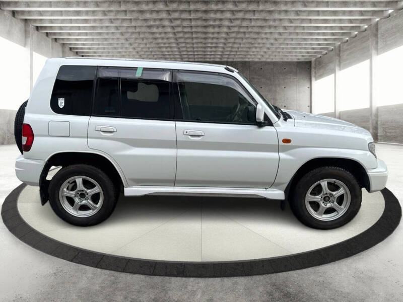 2000 Mitsubishi Pajero