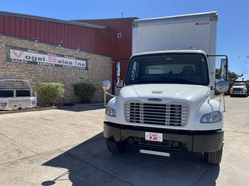 2013 Freightliner M2 106