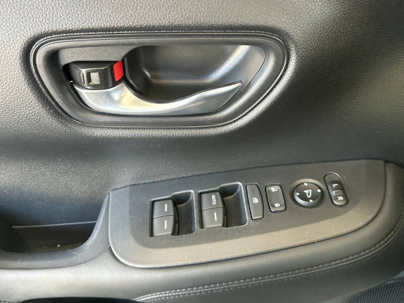 2026 Honda HR-V LX