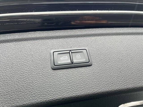 2022 Audi SQ5 3.0T quattro Premium Plus