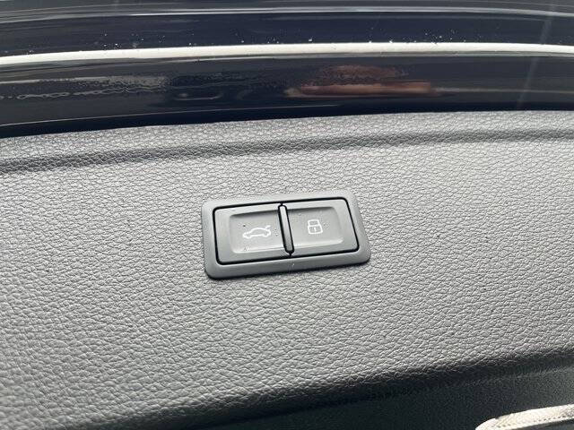 2022 Audi SQ5 3.0T quattro Premium Plus