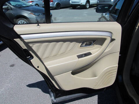 2015 Ford Taurus