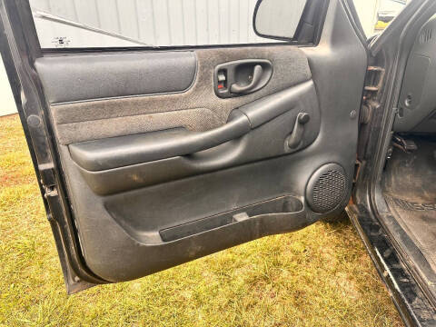 2002 Chevrolet S-10 LS