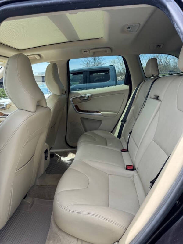 2016 Volvo XC60 T5 Premier
