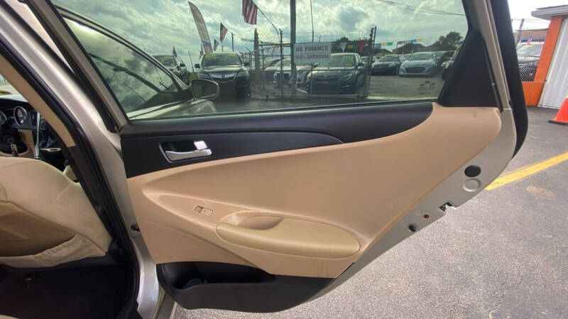 2011 Hyundai Sonata GLS