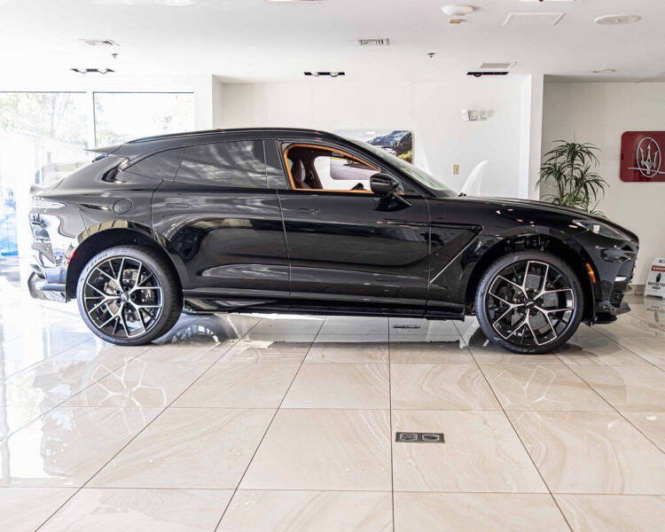 2026 Aston Martin DBX 707