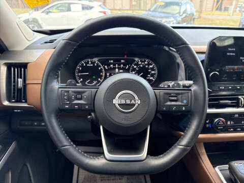 2022 Nissan Pathfinder Platinum