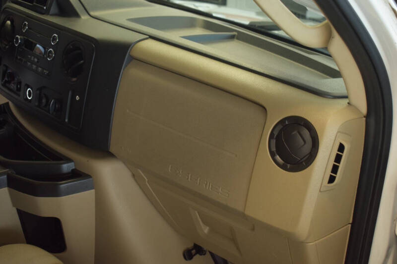 2014 Ford E-Series E-350 SD XLT