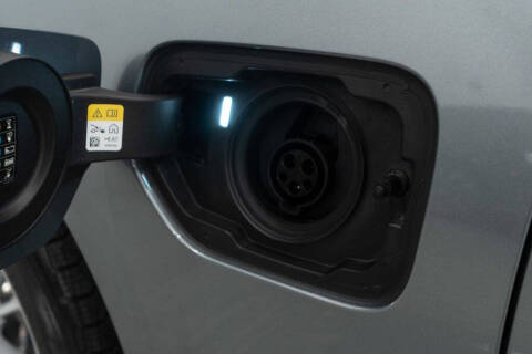 2024 BMW 3 Series 330e xDrive