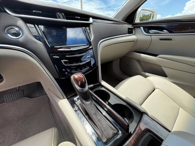 2014 Cadillac XTS Premium Collection