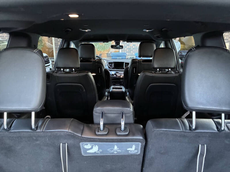 2018 Chrysler Pacifica Touring L Plus