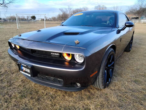 2016 Dodge Challenger for sale at LA PULGA DE AUTOS in Dallas TX