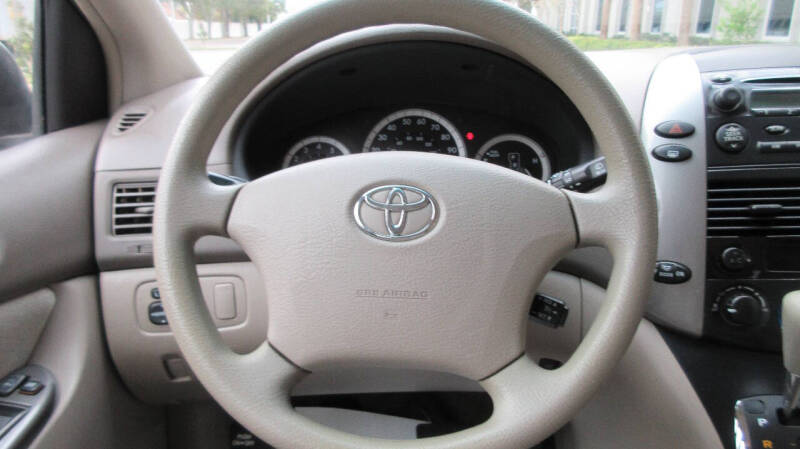 2008 Toyota Sienna null photo 33