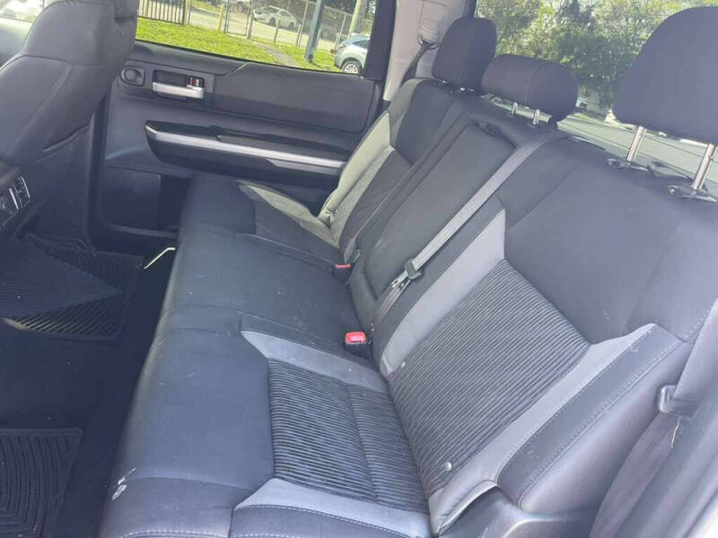 2015 Toyota Tundra SR5