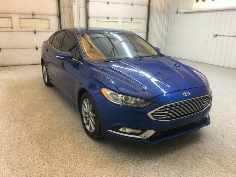 Blue 2017 Ford Fusion SE SE 4dr Sedan 2