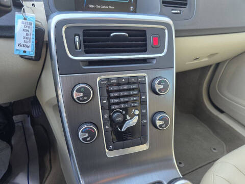 2015 Volvo V60 T5 Premier