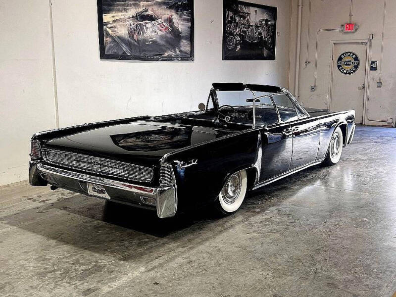 1961 Lincoln Continental