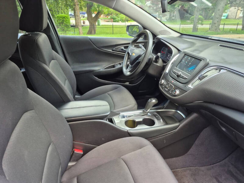 2017 Chevrolet Malibu LT