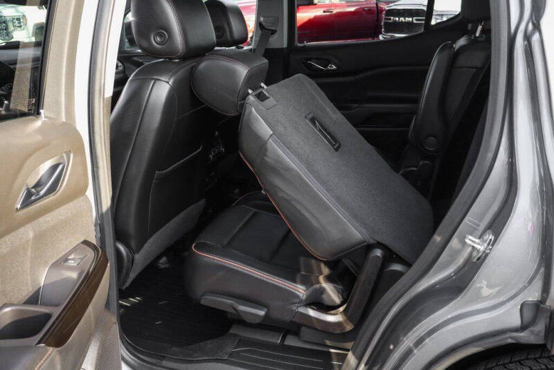 2021 GMC Acadia AT4