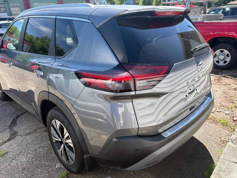 2022 Nissan Rogue SV