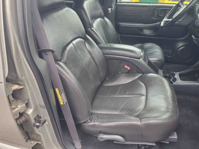 2004 Chevrolet Blazer LS