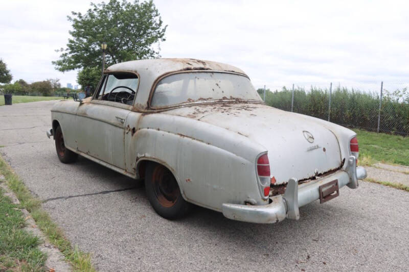 1958 Mercedes-Benz 220S