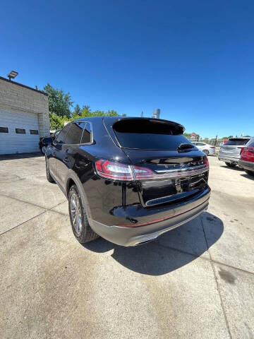 2019 Lincoln Nautilus Select