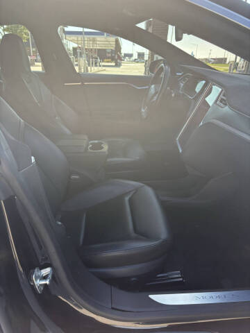2016 Tesla Model S 90D