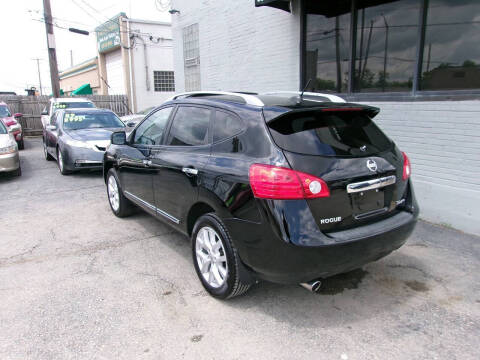 2011 Nissan Rogue SV