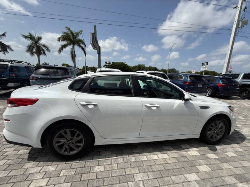 2020 Kia Optima LX