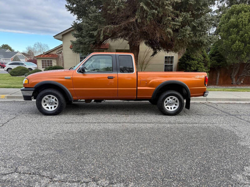 2000 Mazda B-Series B4000 SE