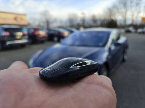 2015 Tesla Model S 90D