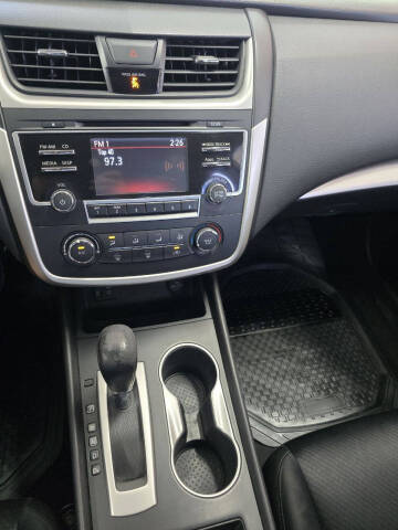2016 Nissan Altima 2.5 SR