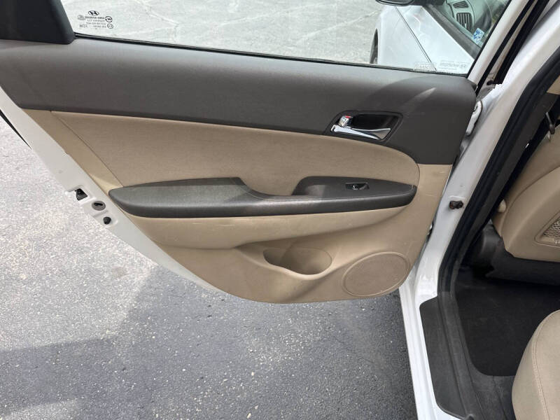 2012 Hyundai Elantra Touring GLS