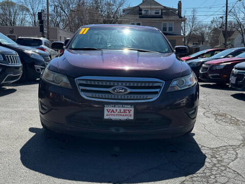 2011 Ford Taurus for sale at Valley Auto Finance in Warren OH