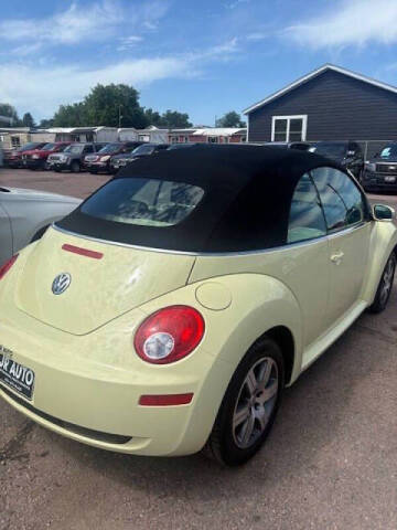 2006 Volkswagen New Beetle Convertible 2.5