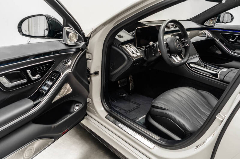 2025 Mercedes-Benz S-Class AMG S 63 E Performance