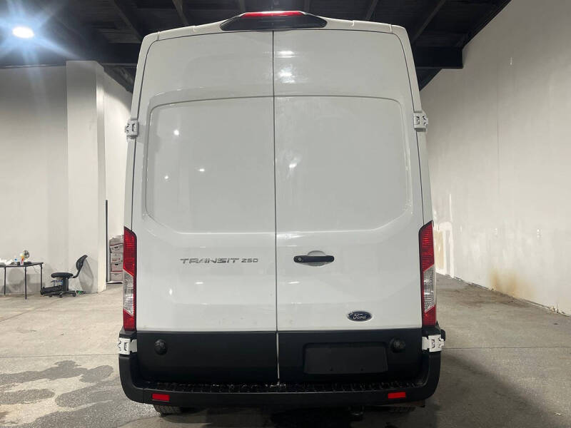 2020 Ford Transit 250