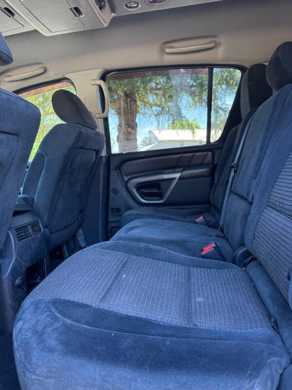 2015 Nissan Armada SV
