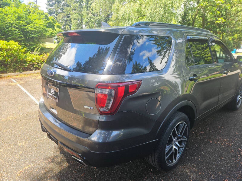 2016 Ford Explorer Sport
