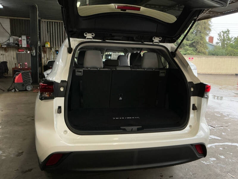 2020 Toyota Highlander L