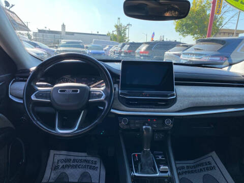 2022 Jeep Compass Latitude Lux