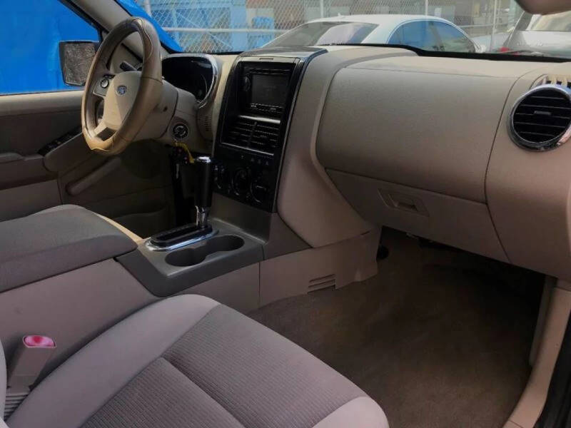 2006 Ford Explorer