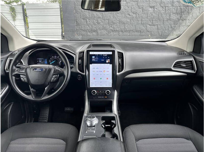 2024 Ford Edge SE