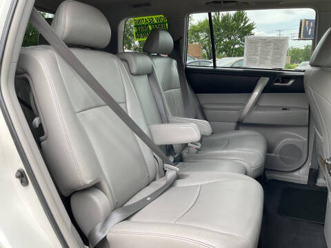 2012 Toyota Highlander SE